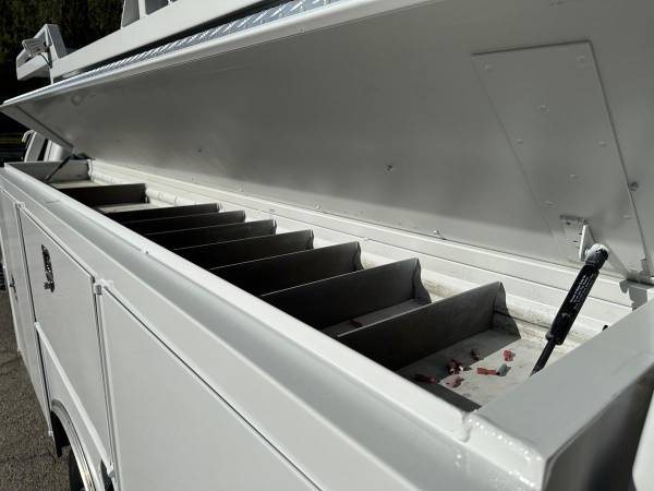 2015 Ford F-550 4x4 - Photo 12