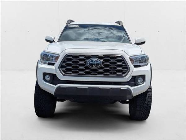 2021 Toyota Tacoma 4WD 4x4 Camioneta TRD Off Road Cabina Doble - $29,998 (Llame al *(386) 603-6783* para confirmar disponibilidad al instante)63470253560451121