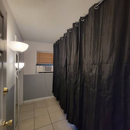$175 ESPACIO COMPARTIDO/ESTILO ALBERGUE A PRECIO ACCESIBLE – $175/SEMANA – ¡ENTRADA DE $350! (West Palm Beach)63825132103427122