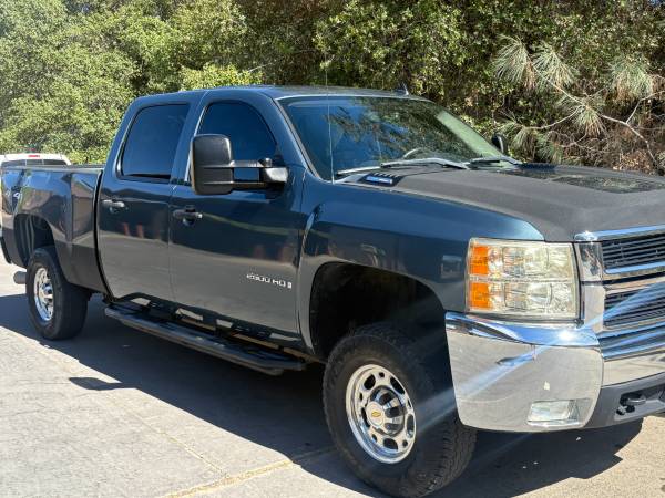 2007 Chevy Silverado 2500HD Diesel 4x4 Crew Cab - $20,000 (morgan hill)63478426259203123