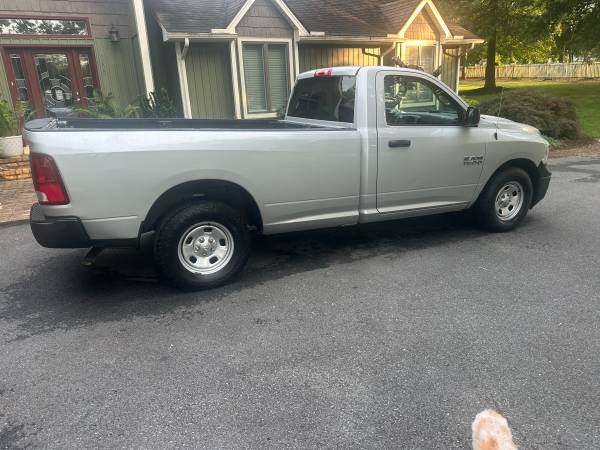 DODGE RAM 2017, REGULAR CAB LONG BED 2WD, GREAT WORK TRUCK - $11,500 (YORK,PA.)63435754217473121