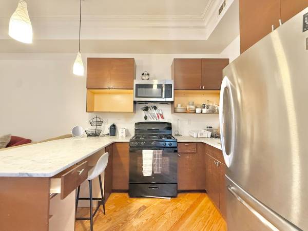 $5,000 / 4br - Sun-Soaked 4 Bed/2.5 Bath Duplex House with a Backyard ✨ (Brooklyn)64033459697665122