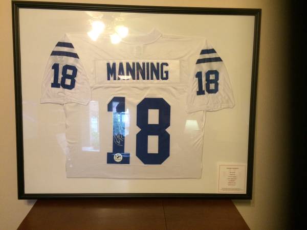 Peyton Manning Autographed Indianapolis Colts Football Jersey - $750 (Maryville)62925967989505122