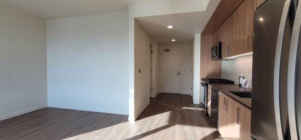 $1,663 / 425ft2 - 3 weeks free! 🍂 Studio with city view from 11th floor! 🏡 (Portland)64038881549187123