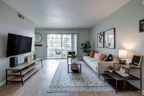 $1,520 / 1br - 775ft2 - Amazing amenities can be yours! 1 bed, 1 bath (Phoenix)64024824350723122