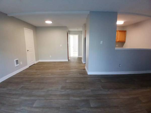 $1,850 / 2br - 860ft2 - Amazing 2 bedroom, 1 bathroom in Kent. 860 SqFt! (Kent)64031137600387120
