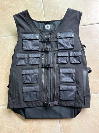 Volcom Vest 1