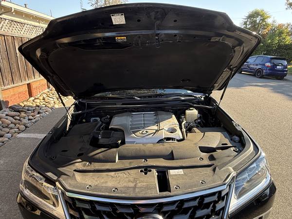 Lexus LX 570 4D SPORT UTILITY - $69,000 (fremont / union city / newark)63624254373889124