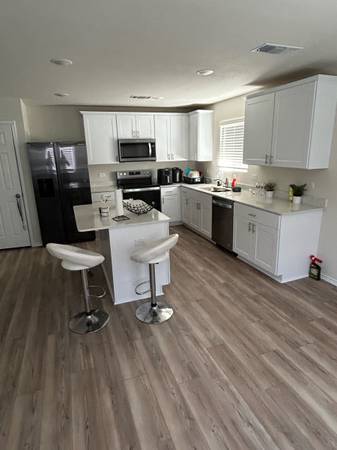 $500 / 1br - 🛌 Cozy Furnished Room – Peaceful Home Vibes 🧘🌻 (Forney)63796376016769122