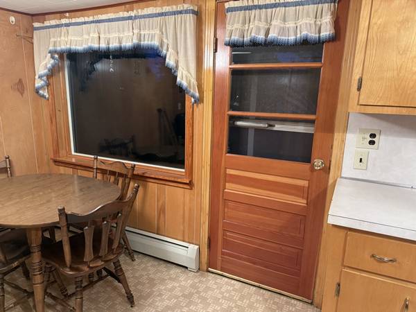 $1800.00 / 3br - 1800ft2 - Charming Single Unit in Hallstead | 4511 Lower Rhiney Creek Rd | $180064035575685251123