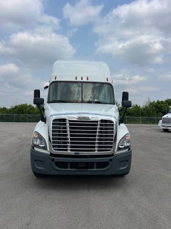 2017 Freightliner Cascadia Evolution / Detroit DD15 - $15,500 (Automatic DT12/ 🚨TRUCK IS DELETED/ runs and drive)63619012199297122