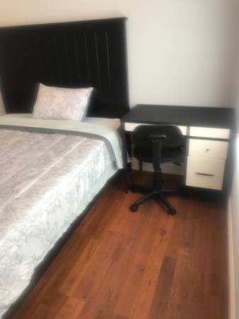 $1,050 / 1br - 120ft2 - Habitación privada amueblada de lujo en una casa completamente nueva (FEMENINA, 1 persona) (alameda)64000757783555123