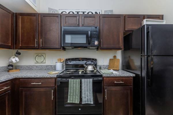 $1,299 / 2br - Shimmering Swimming Pool, Balcony or Patio, 2 Bed (7011 McKinney Falls Pkwy, Austin, TX)63979117354754123