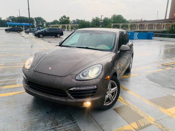 2011 Porsche Cayenne, 3.0 Supercharge, Moonroof - $10,500 (Lorton)63616506870657121