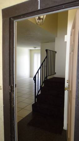 $2,500 / 3br - 1040ft2 - 3 habitaciones, 2.5 baños, adosado (Lompoc)63663836791939123