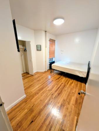 Habitación en alquiler por $1,099 en East Harlem, 5ª Avenida (East Harlem)63689608617729120