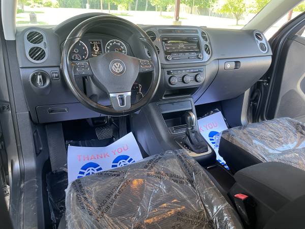 2014 Volkswagen Tiguan S ( GAS SAVER ) - $5,500 (Merriam)63621970581507123