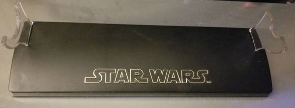 Star Wars Master Replicas Force FX Lightsaber Stand 1