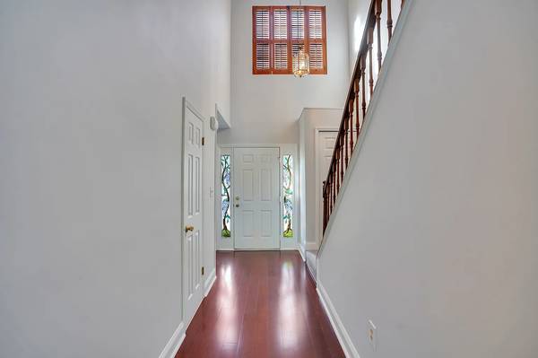 $3,300 / 2br - TOWN HOME FOR RENT (BRIDGEWATER)63762826680193121
