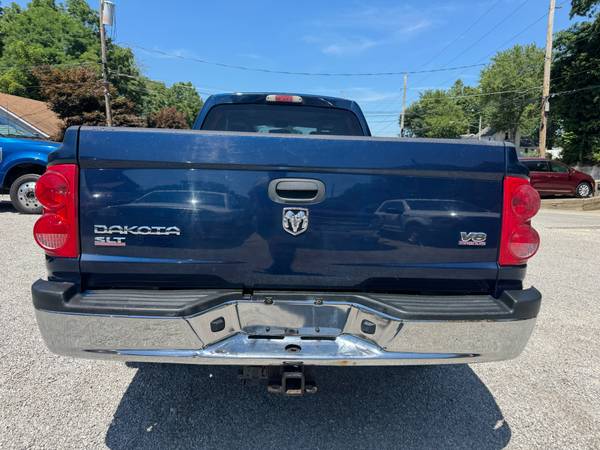 2006 Dodge Dakota SLT 4WD - 4.7 V8 - Only 66,000 Miles! Must see! - $8,99563436065577091123