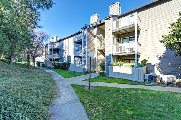 $2,097 / 1br - 708ft2 - Controlled Access Community, BBQ Grills, 1 BD (fairfield / vacaville)63836554583171124