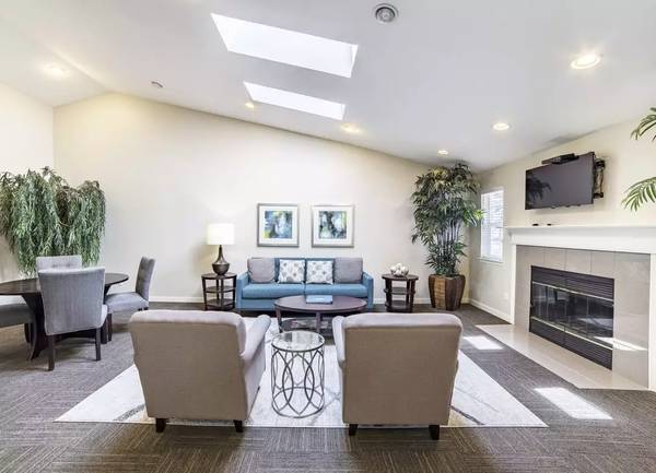 $2,995 / 3br - 1345ft2 - Where memories are made: Experience our spacious 3 BR. (Kent - Canyon Ridge Plaza)63688497587843123