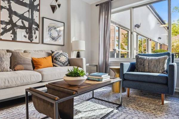 $3,600 / 1br - 990ft2 - Located in Stamford, Gated Electronic Entrance, 1BD 1BA (50 Forest St, Stamford, CT)64010164828674121