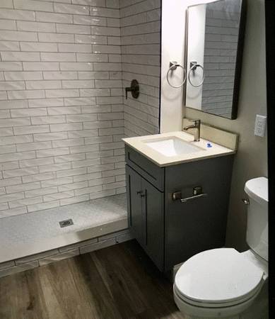 $760 / 1br - Large Furnished Bedrooms, Prime Location, Internet & Util. Included (chicago,IL)63959874704770122