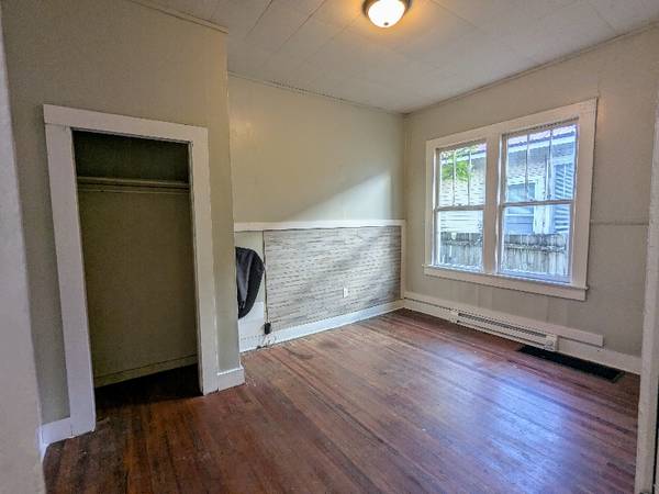 $750.00 / 2br - 2 bed 1 bath duplex63812807829763124