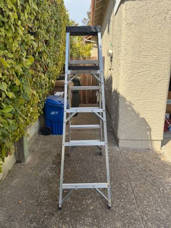 HUSKY 6’ ladder 1