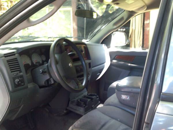 2006 DODGE RAM 1500 - $6,50063441376605315124