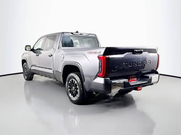 2022 Toyota TUNDRA 4WD SR5 - Photo 3