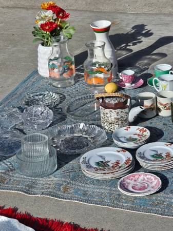 Yard sale photo