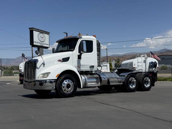 2015 Peterbilt 579 Tractor Truck 1
