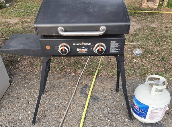 Used Blackstone 22" Grill with Stand and Propane Tank — $125 in Mcallen / Edinburg