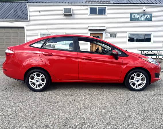 2014 Ford Fiesta SE, coche de Florida, sin óxido, todo eléctrico, Bluetooth, único propietario - $7.990 (Hampton, NH, Ruta 1)63470891256193122