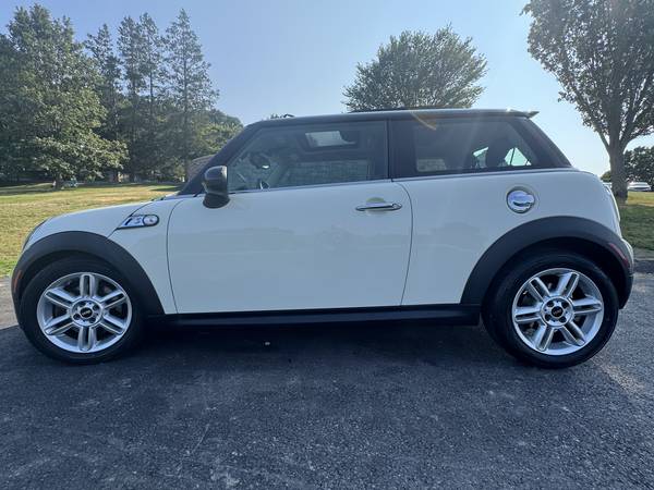 Mini Cooper S, 2013, pocos kilómetros y poco uso - $12.500 (Boston)63469755480321124