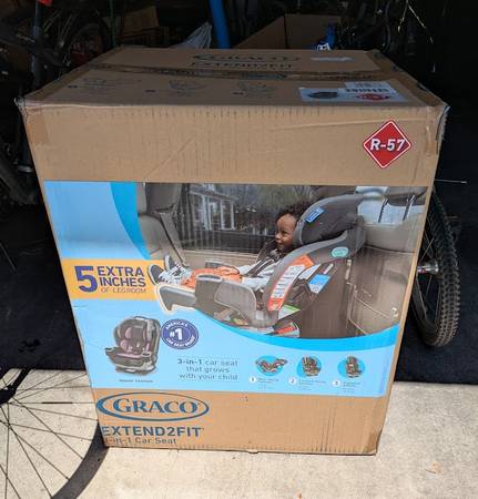 [Brand new] Graco Extend2Fit 3-in-1 convertible carseat 1