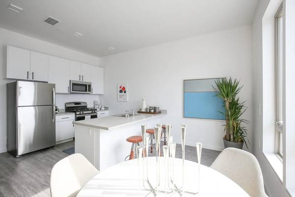 $2,849 / 2br - 1160ft2 - This deal won't last long! Gorgeous 2 bed, 2.5 bath! Prime location. (Oakland)63813715835009123