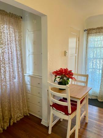 $1,600 / 1br - 230ft2 - Spacious Private Bedroom in Hollywood Knolls (Lake Hollywood)63701074085889123