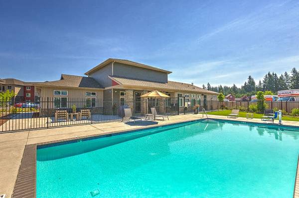 $1,550 / 2br - 2/bd 1/ba, Located in Puyallup, Balcony (14108 Meridian Ave E, Puyallup, WA)63814635665795122