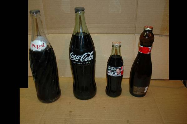 Vintage coco-cola and pepsi bottles Maybe 50's 60's - Make an offer. 1
