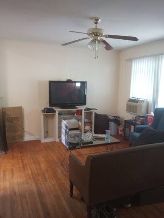 $160,000 / 1760ft2 - Welcome to Bunglehouse (Admiral and yale)63981977700226121