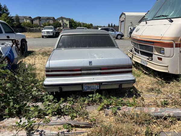 BUICK CENTURY LIMITED  1986 - $1,700 (santa rosa)63617474846209122