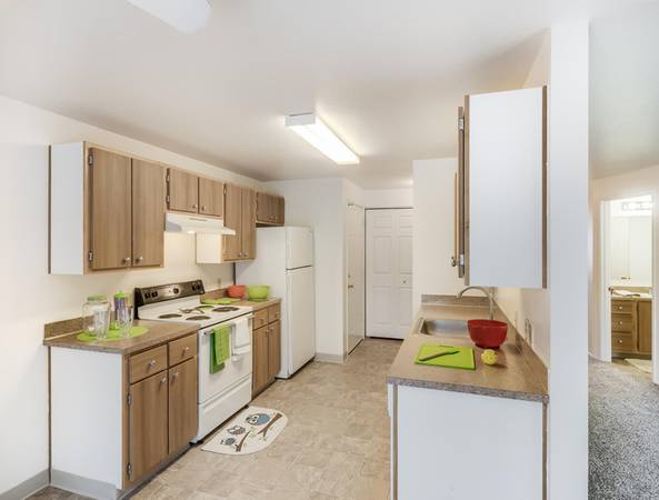 $1,550 / 2br - Full-size Washer/Dryer, Playground - $1700 in SAVINGS | 2 Bed (Glenfair)63956787386115123