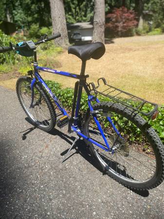Caja de herramientas para bicicleta con herramientas, carrito de golf y palos - $320 (Bellingham)634357811481611214