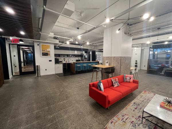 $20,844 / 902ft2 - Great Deals on NEW Coworking Office (26 Workstation available) (Midtown)63689898944131120