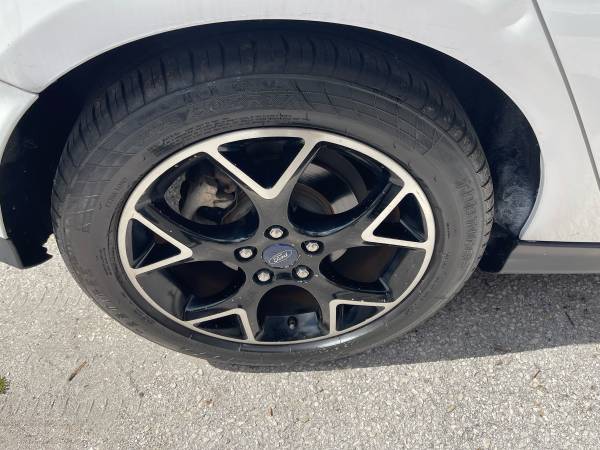 2014 Ford Focus SEL - $1,000 (Tampa)63443316184707124