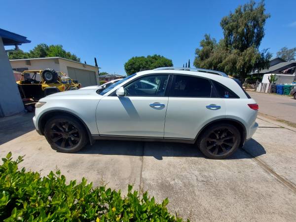 2004 Infiniti FX35--Emisiones aprobadas y Registrado - $3.800 (Santee)63618351998849123