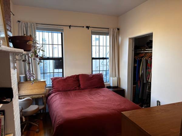 $670 / 2br - Sunny 2BR Sublet in Bushwick – Nov 16 to Dec 1 (Morgan L Stop) (Brooklyn)63816575845249120